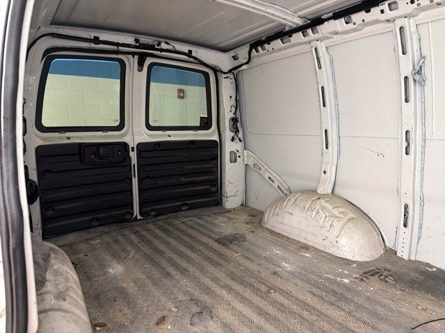 Used 2020 GMC Savana 2500 w/ Driver Convenience Package RWD image 34