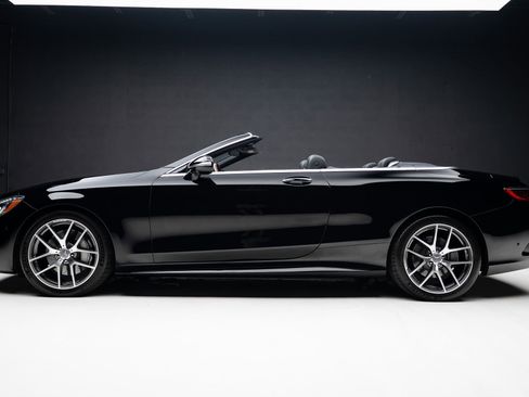 Used 2018 Mercedes-Benz S 560 Cabriolet image 20