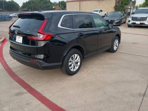 Used 2025 Honda CR-V LX image 7
