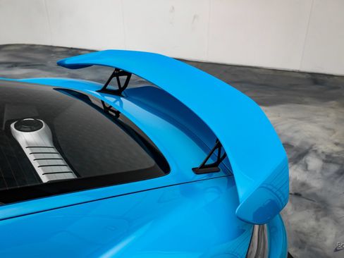 Used 2020 Porsche 718 Cayman GT4 RWD image 35