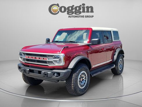 New 2026 Ford Bronco Outer Banks w/ Sasquatch Package AWD/4WD image 1