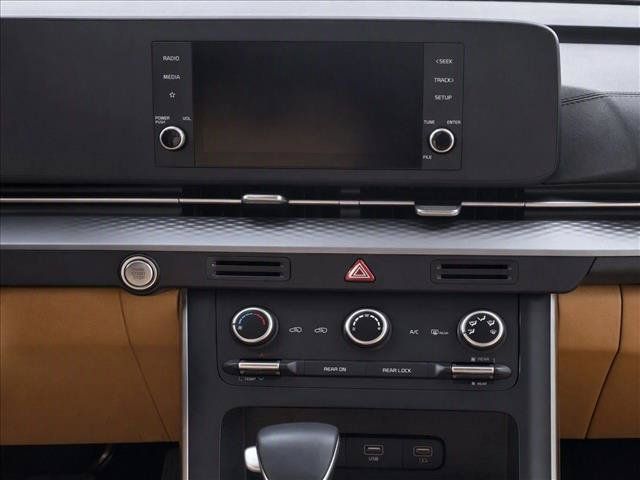 Used 2024 Kia Carnival LX FWD image 9