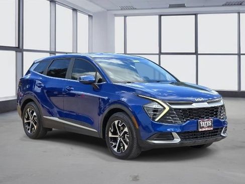 Used 2024 Kia Sportage EX FWD image 3