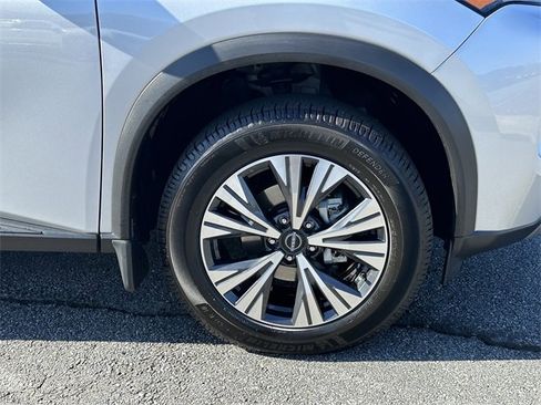 Certified 2023 Nissan Rogue SV w/ SV Premium B Package image 13