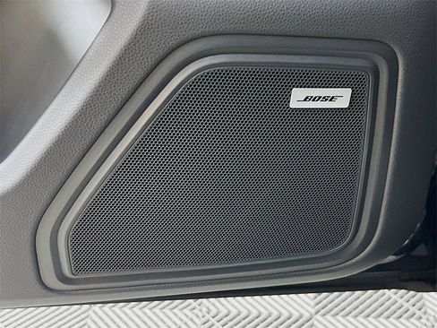 Certified 2023 Porsche Macan S image 21