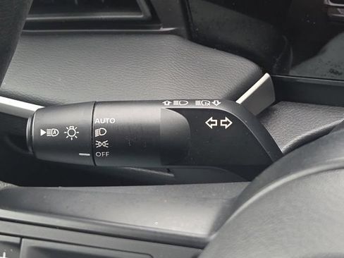 Used 2025 Nissan Kicks S FWD image 36