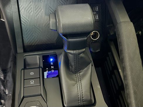 Used 2025 Toyota Tacoma SR5 image 21