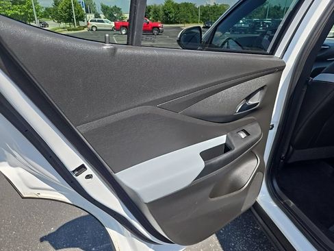 Used 2024 Buick Envista Preferred w/ Convenience I Package FWD image 34