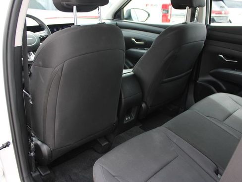 Used 2025 Hyundai Tucson SE AWD/4WD image 20