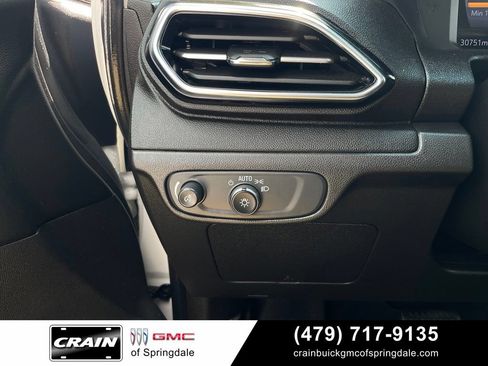 Used 2023 Chevrolet Bolt LT FWD image 13