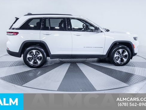 Used 2024 Jeep Grand Cherokee Limited 4xe AWD/4WD image 11