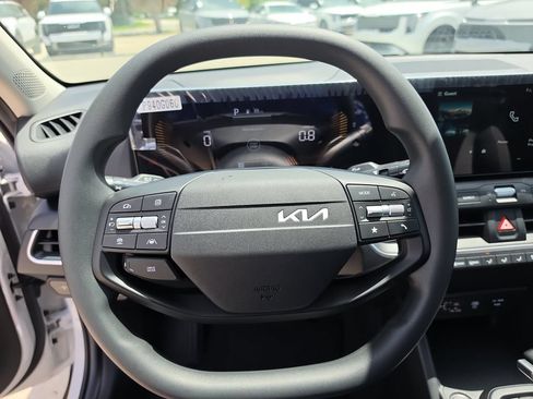New 2026 Kia K4 FWD image 28