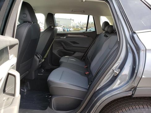 New 2026 Volkswagen Tiguan SE AWD/4WD image 7