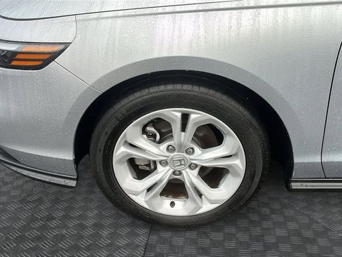Used 2025 Honda Accord LX image 10