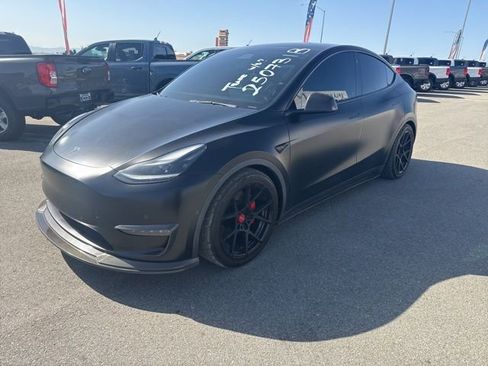Used 2022 Tesla Model Y Performance image 3