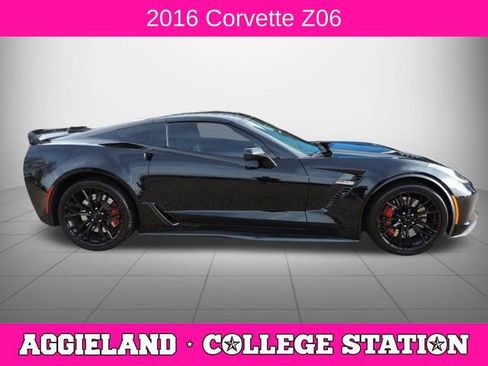 Used 2016 Chevrolet Corvette Z06 w/ 2LZ Preferred Equipment Group image 2