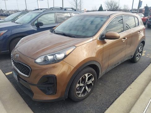 Used 2021 Kia Sportage LX image 2