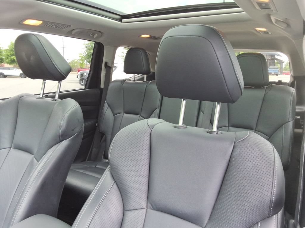 Used 2021 Subaru Ascent Limited w/ Technology Package AWD/4WD image 23