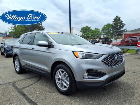 Used 2023 Ford Edge SEL w/ Convenience Package AWD/4WD image 4