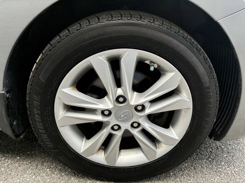 Used 2013 Hyundai Elantra GT image 17