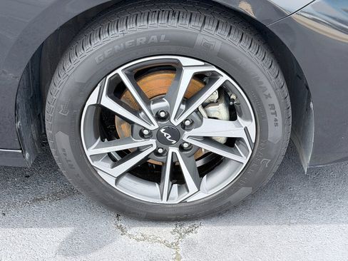 Used 2023 Kia Forte LXS w/ LXS Technology Package FWD image 30