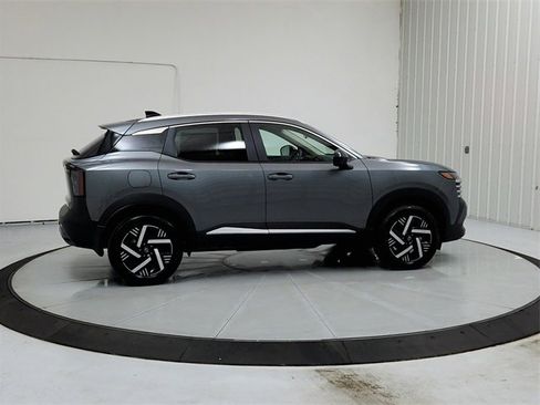 New 2026 Nissan Kicks SV w/ SV Premium Package image 8