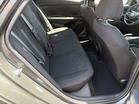 Used 2025 Hyundai Elantra Sport FWD image 14