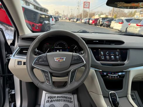 Used 2019 Cadillac XT5 Luxury image 56