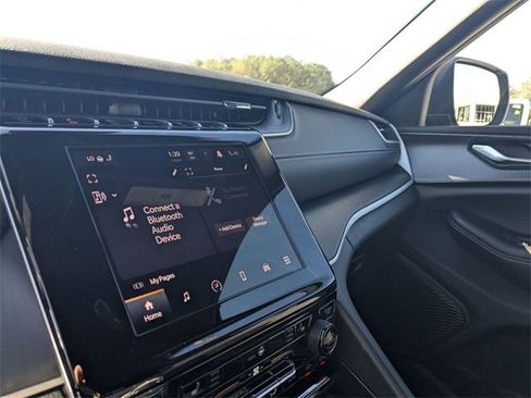 New 2025 Jeep Grand Cherokee Laredo image 28