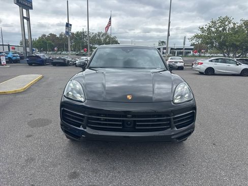 Used 2023 Porsche Cayenne S Platinum image 2