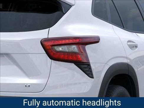 New 2026 Chevrolet Trax LT w/ Driver Confidence Package image 12