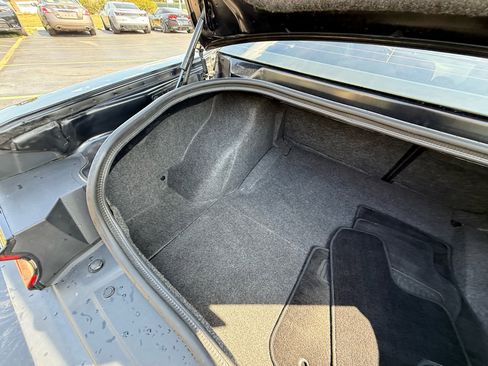 Used 2015 Dodge Challenger SRT Hellcat image 28