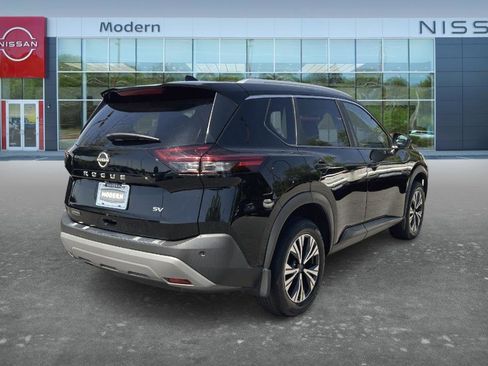 Certified 2023 Nissan Rogue SV w/ SV Premium B Package FWD image 5