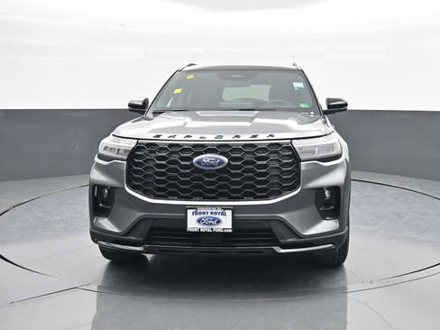 New 2026 Ford Explorer ST-Line image 3