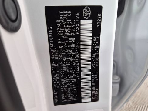 Used 2025 Toyota Camry LE FWD image 32