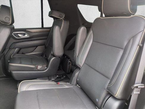 Used 2021 Chevrolet Tahoe Premier w/ Premium Package RWD image 14
