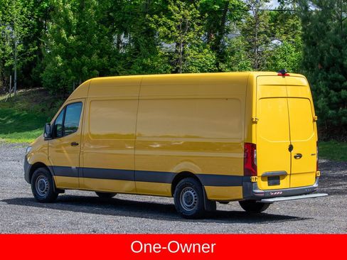 Used 2021 Mercedes-Benz Sprinter 2500 image 5