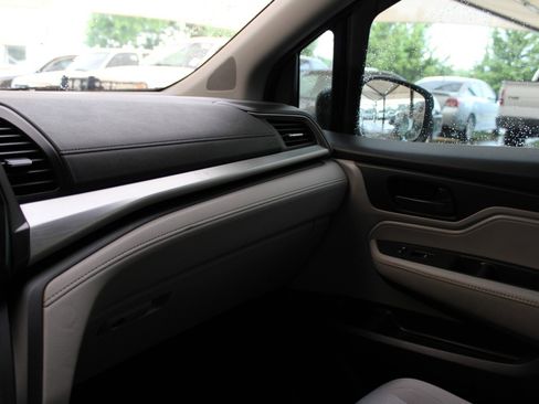 Used 2018 Honda Odyssey LX image 21