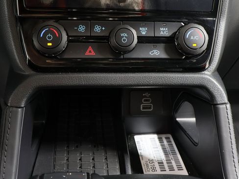 Used 2024 Ford Ranger Raptor image 9