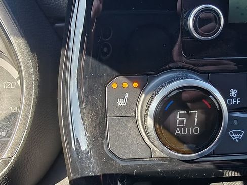 Used 2023 Toyota Highlander XSE AWD/4WD image 32