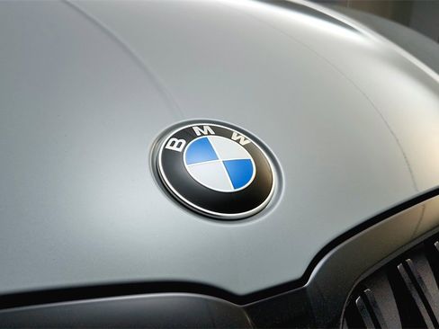 Used 2025 BMW 330i xDrive Sedan w/ M Sport Package image 22