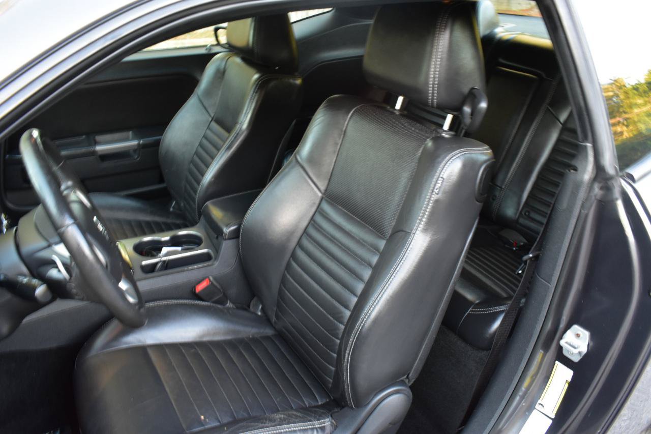 Used 2013 Dodge Challenger R/T RWD image 13