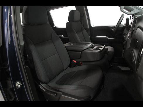 Used 2020 Chevrolet Silverado 1500 Custom w/ Custom Value Package AWD/4WD image 17