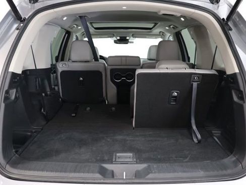 Used 2023 Honda Pilot Touring image 32