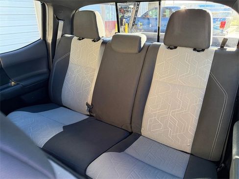 Used 2023 Toyota Tacoma TRD Off-Road image 13