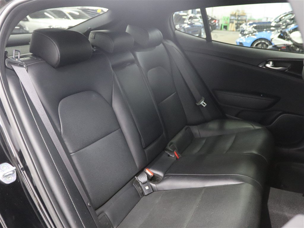 Used 2022 Kia Stinger GT-Line RWD image 21