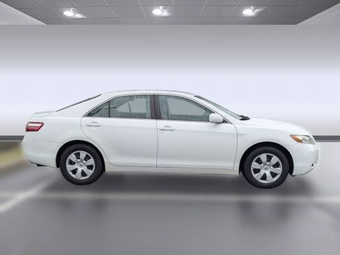 Used 2007 Toyota Camry LE image 6