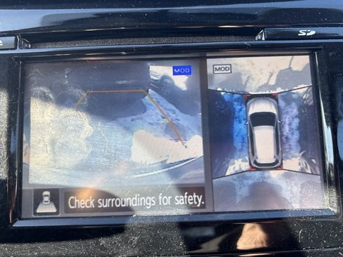 Used 2016 Nissan Rogue SL w/ SL Premium Package image 26