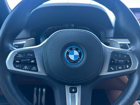 Used 2023 BMW 530e w/ M Sport Package RWD image 33