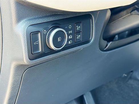 Used 2025 Ford Explorer Active w/ Active Comfort Package AWD/4WD image 10